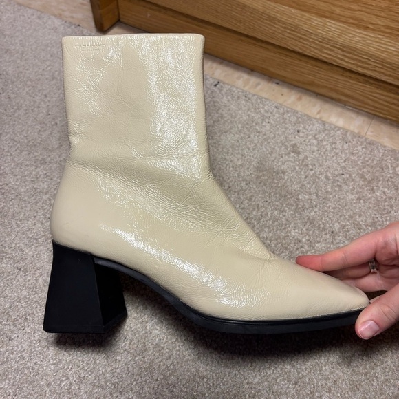 Vagabond Hedda Plaster Square Toe Patent Leather Upper Heeled Boot - Picture 5 of 16